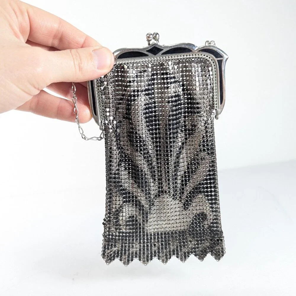 Art Deco Whiting & Davis Mesh Bag Black and White Sunrise - Picture 3 of 14